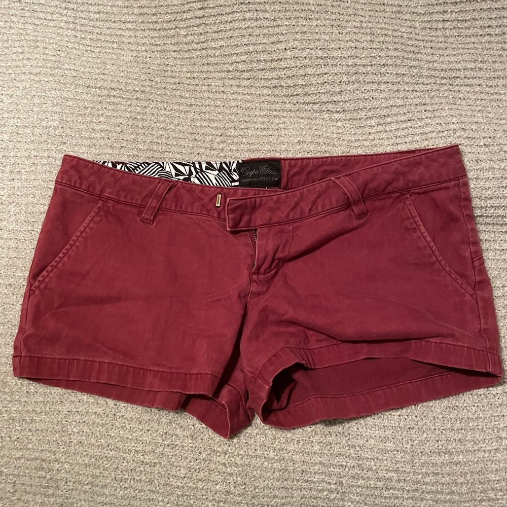 Volcom shorts